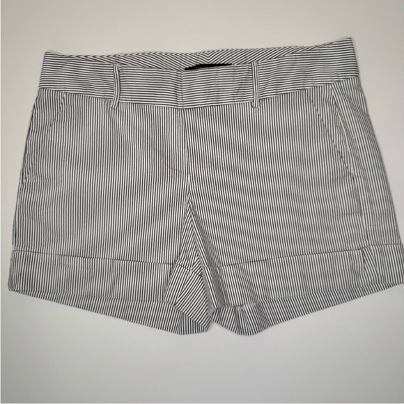 CYNTHIA STEFFE Seersucker Striped Cuffed Shorts 4” Cotton Blend Blue and White - Picture 5 of 15